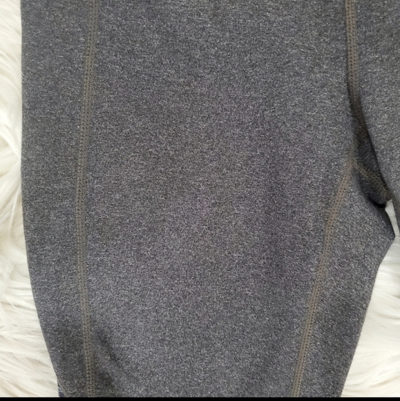 Athleta splits revelation heathered  grey capri leggings - Picture 6 of 6